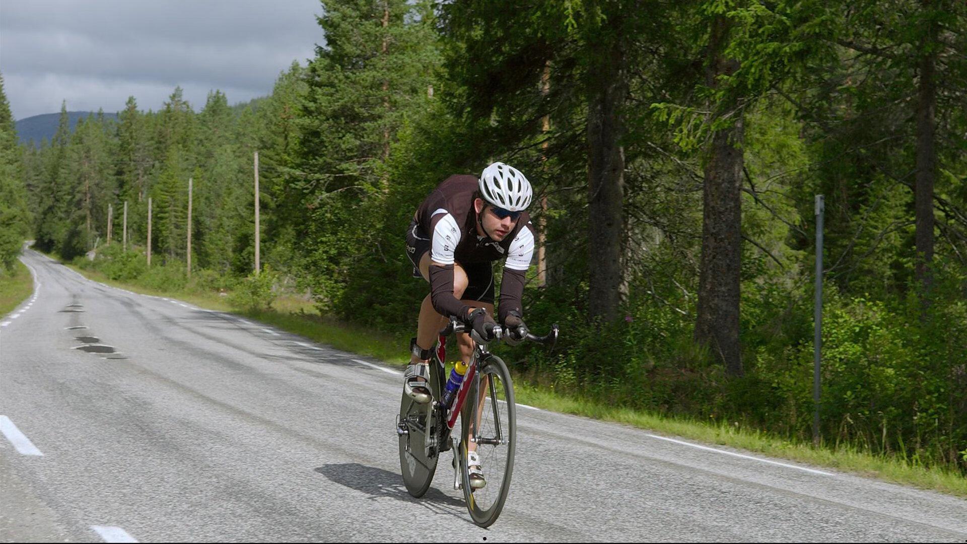 亚马尔豪言竞逐金球奖，业界冷静展望，今年登顶或许尚早